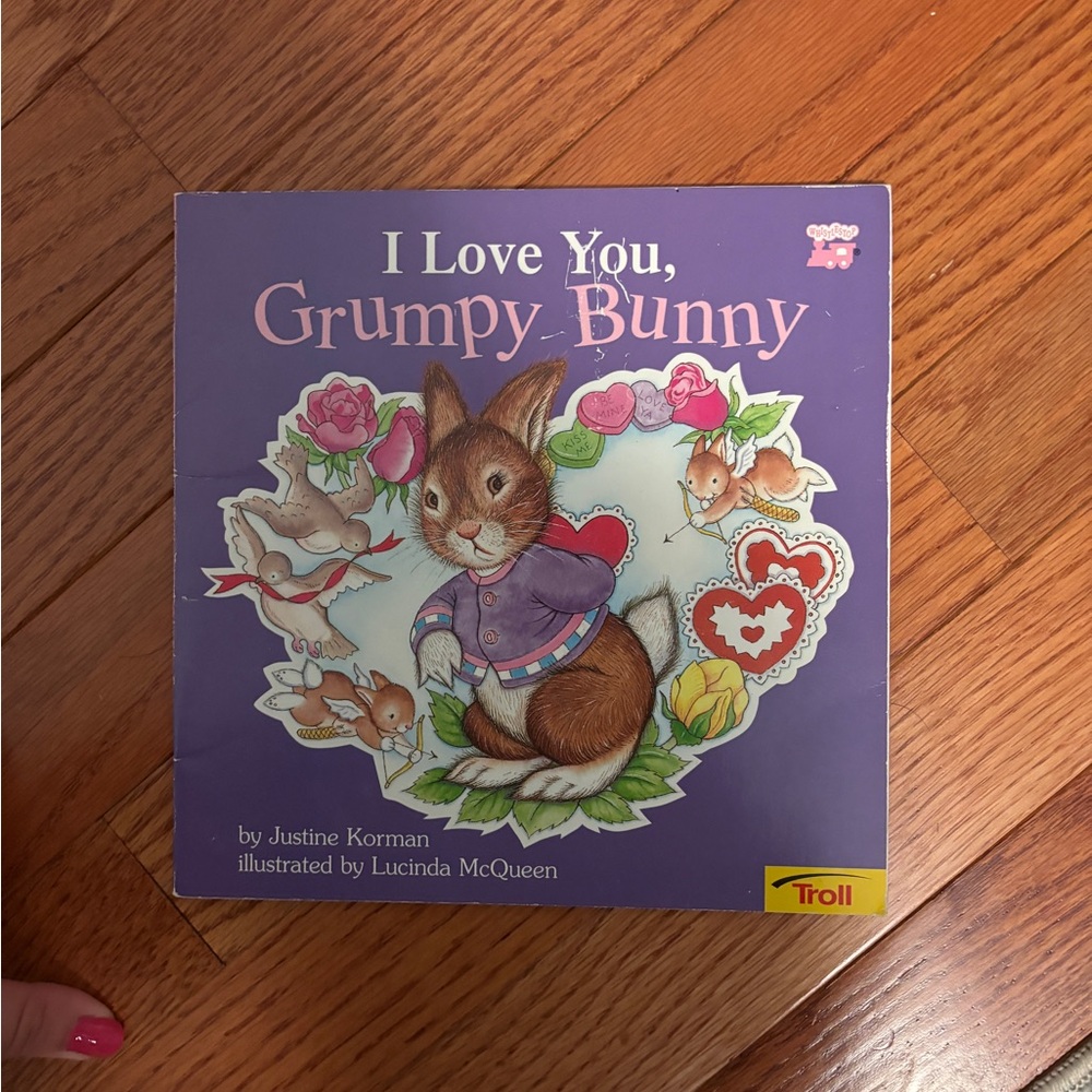 Trolls 'I Love You, Grumpy Bunny' Book - Purple and Red Cover